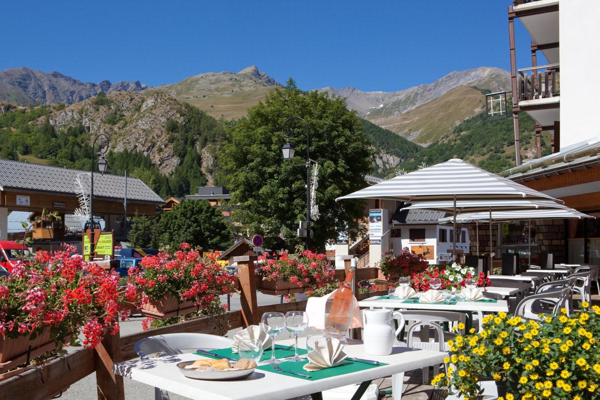 Grand Hotel De Valloire Et Du Galibier Buitenkant foto