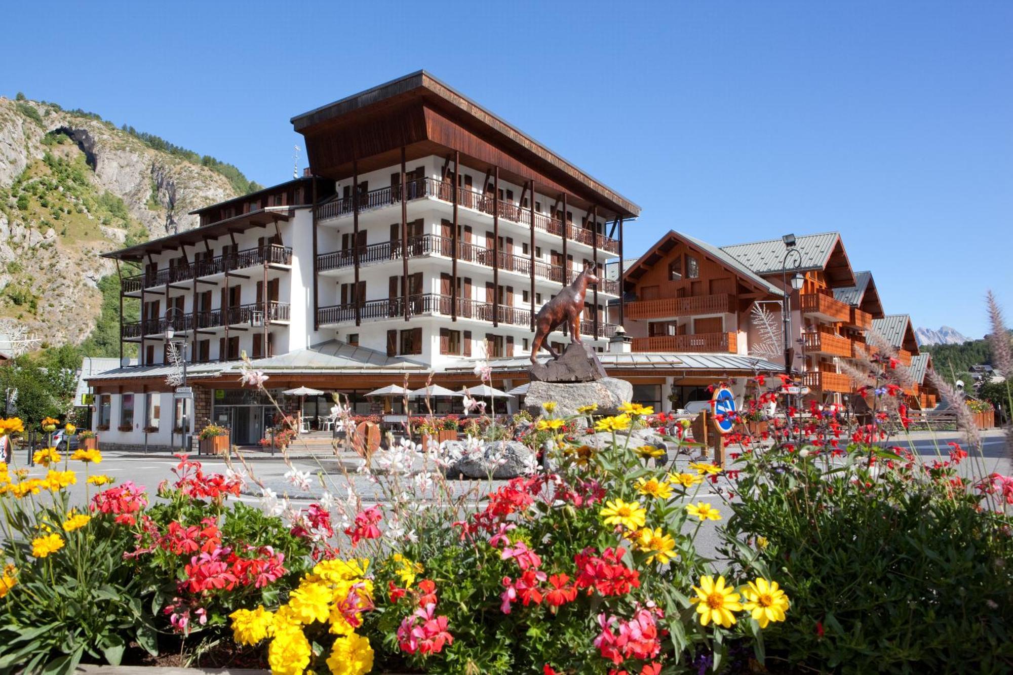 Grand Hotel De Valloire Et Du Galibier Buitenkant foto